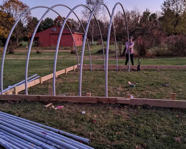 Hoop frame structure under construction